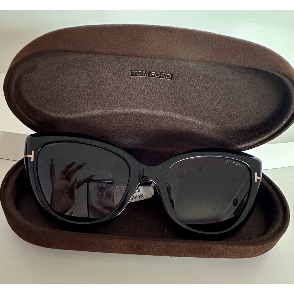 Tom Ford Sunglasses - Picture 2 of 11